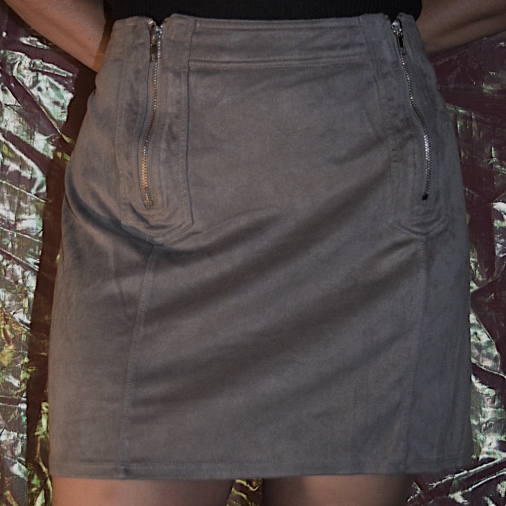 VELVET-Y ZIP SKIRT